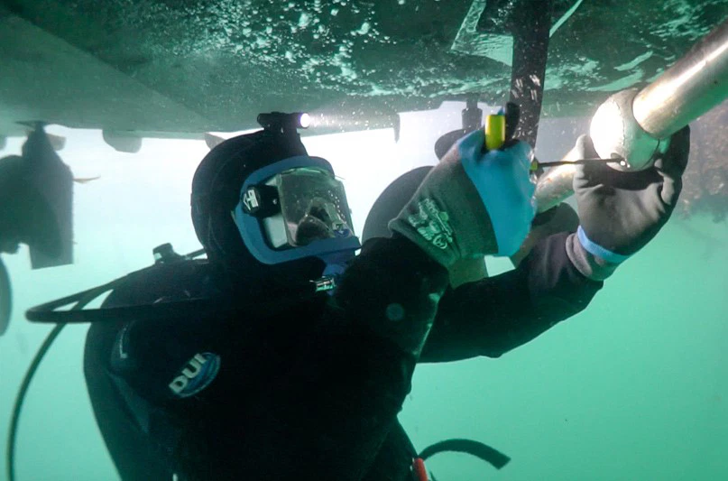 Regular Hull Cleaning