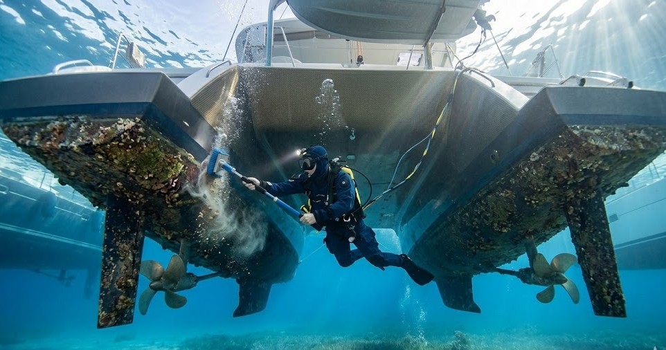 catamaran hull cleaning
